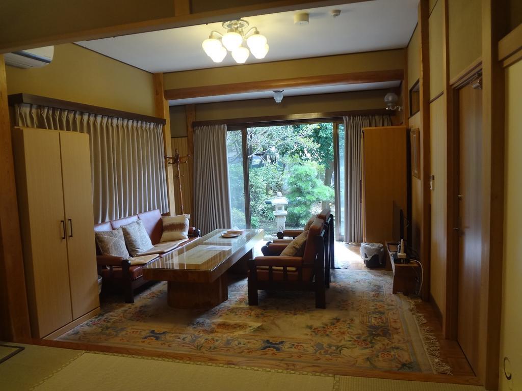 Japanese-Style Room Garden View 101,323837500:JPEG