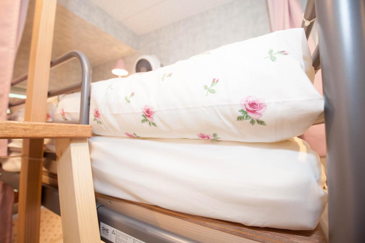 Zweibettzimmer mit Dusche